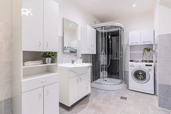 Prodej rodinného domu, Zásmuky, Komenského nám., 133 m2