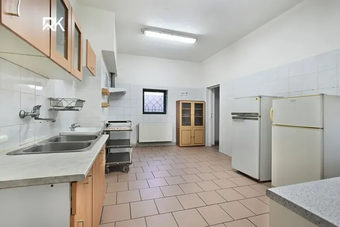 Prodej restaurace, Nová Ves I, Legerovo nám., 470 m2