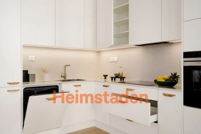 Pronájem bytu 3+kk, Praha - Holešovice, U Pergamenky, 83 m2