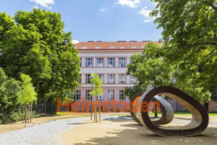 Pronájem bytu 3+kk, Praha - Holešovice, U Pergamenky, 83 m2