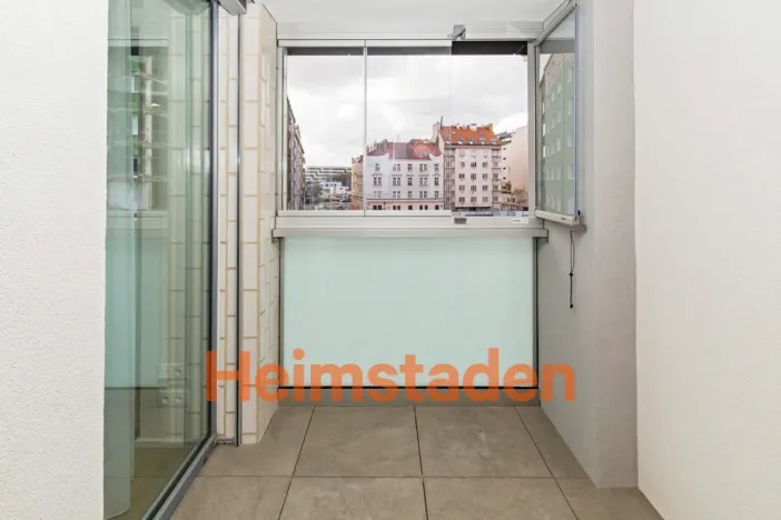 Pronájem bytu 1+kk, Praha - Holešovice, Vrbenského, 37 m2