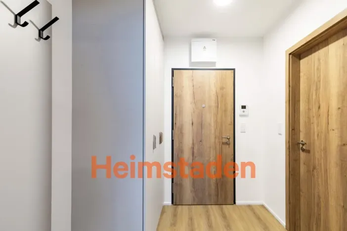 Pronájem bytu 1+kk, Praha - Holešovice, Vrbenského, 37 m2