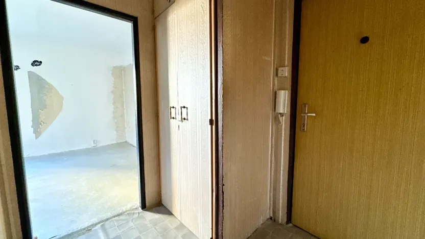 Pronájem bytu 1+1, Praha - Černý Most, Bratří Venclíků, 35 m2