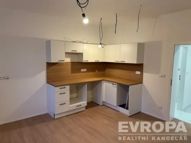 Prodej bytu 1+kk, Jablonec nad Nisou, Sokolí, 32 m2