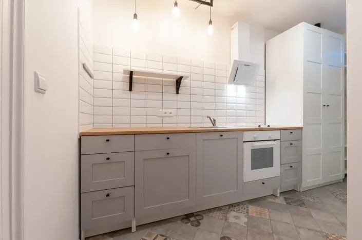 Pronájem bytu 1+1, Praha - Holešovice, Osadní, 37 m2