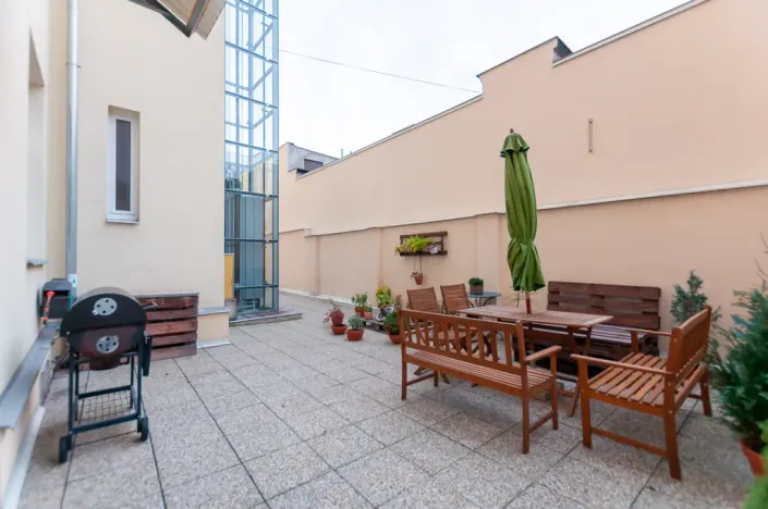 Pronájem bytu 1+1, Praha - Holešovice, Osadní, 37 m2