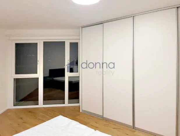 Pronájem bytu 2+kk, Praha, Ramonova, 67 m2