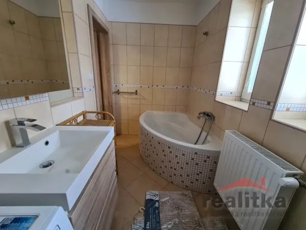 Pronájem bytu 2+1, Opava - Předměstí, náměstí Svaté Hedviky, 51 m2