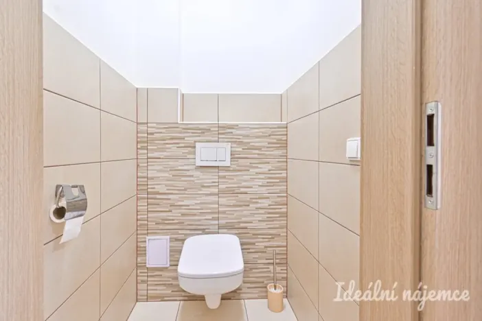 Pronájem bytu 3+kk, Vojkovice, Hlavní, 82 m2