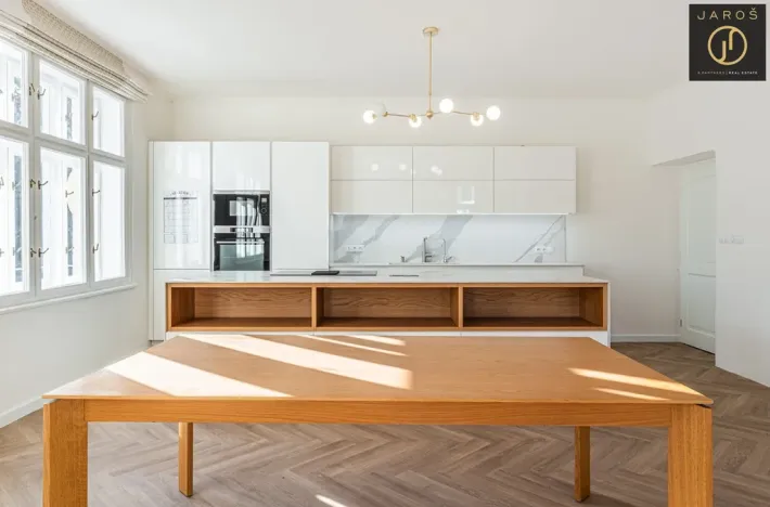 Prodej bytu 4+kk, Praha - Dejvice, V Šáreckém údolí, 121 m2