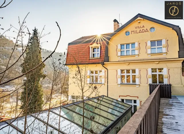 Prodej bytu 4+kk, Praha - Dejvice, V Šáreckém údolí, 121 m2