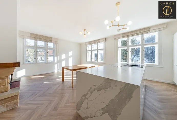 Prodej bytu 4+kk, Praha - Dejvice, V Šáreckém údolí, 175 m2