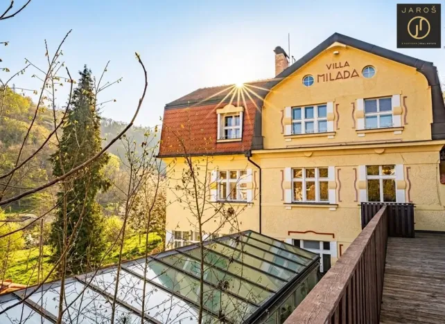 Prodej bytu 4+kk, Praha - Dejvice, V Šáreckém údolí, 175 m2