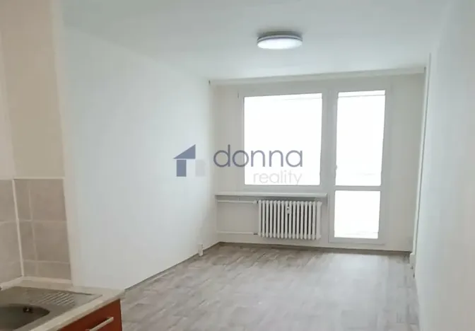 Pronájem bytu 2+kk, Praha, Kozmíkova, 52 m2