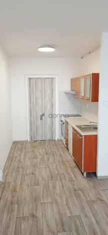 Pronájem bytu 2+kk, Praha, Kozmíkova, 52 m2