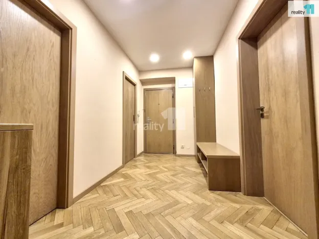 Pronájem bytu 3+kk, Praha - Strašnice, Starostrašnická, 85 m2