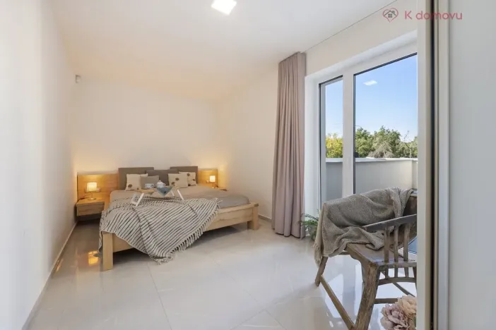 Prodej bytu 3+kk, Praha - Zbraslav, Na Baních, 78 m2