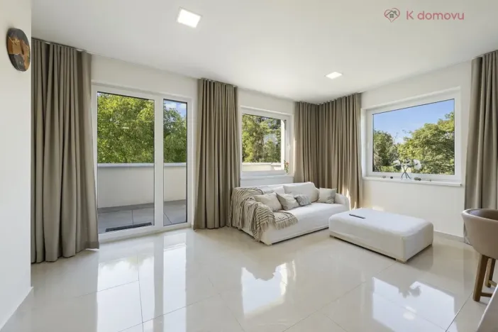 Prodej bytu 3+kk, Praha - Zbraslav, Na Baních, 78 m2