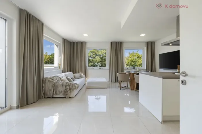 Prodej bytu 3+kk, Praha - Zbraslav, Na Baních, 78 m2