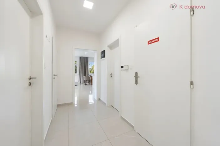 Prodej bytu 3+kk, Praha - Zbraslav, Na Baních, 78 m2