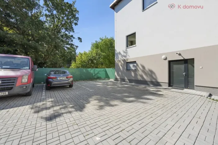 Prodej bytu 3+kk, Praha - Zbraslav, Na Baních, 78 m2