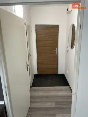 Pronájem bytu 1+1, Trutnov - Horní Staré Město, Mládežnická, 35 m2
