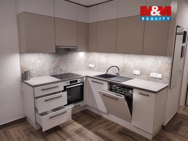 Pronájem bytu 1+1, Milevsko, J. A. Komenského, 40 m2