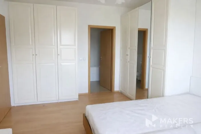 Pronájem bytu 2+kk, Praha - Vysočany, Jana Přibíka, 56 m2