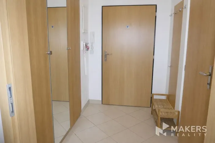 Pronájem bytu 2+kk, Praha - Vysočany, Jana Přibíka, 56 m2