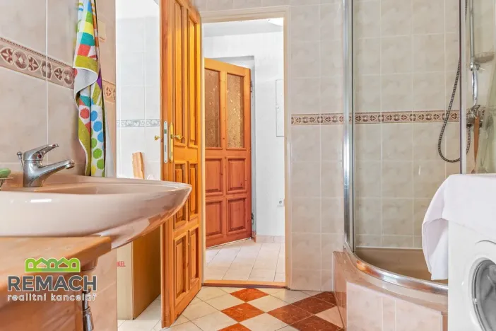 Prodej rodinného domu, Bezděkov nad Metují, 280 m2