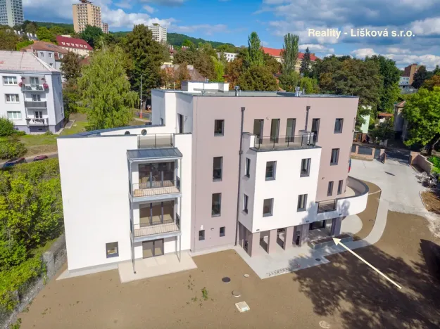 Pronájem komerční nemovitosti, Ústí nad Labem, Bělehradská, 33 m2