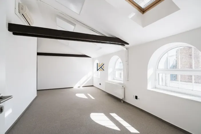 Pronájem kanceláře, Praha - Smíchov, Nádražní, 29 m2