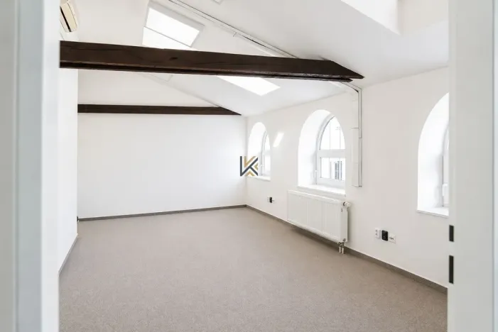 Pronájem kanceláře, Praha - Smíchov, Nádražní, 28 m2