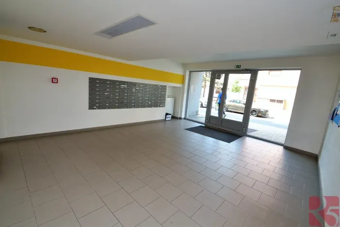 Pronájem bytu 2+kk, Praha - Letňany, Frýdecká, 54 m2