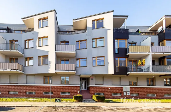 Pronájem bytu 1+kk, Praha - Žižkov, V zahrádkách, 38 m2