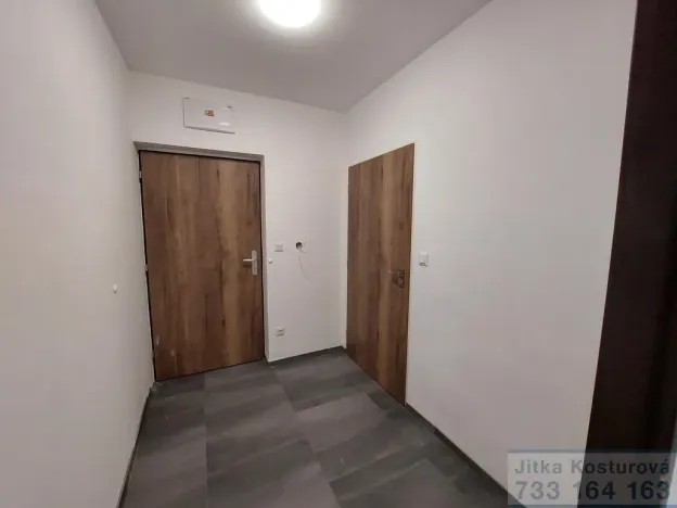 Pronájem bytu 1+kk, Krnov - Pod Cvilínem, Textilní, 28 m2