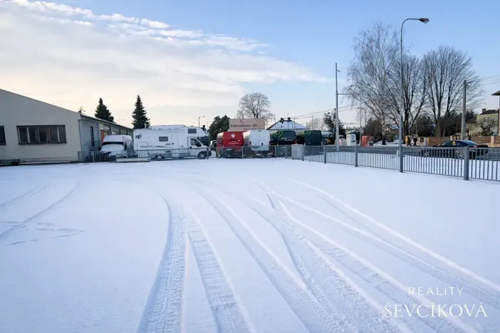 Pronájem obchodního prostoru, Hradec Králové, Vlčkovická, 700 m2