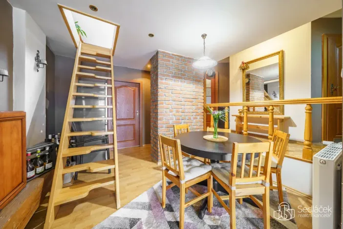 Prodej bytu 3+1, Plzeň - Jižní Předměstí, Antonína Uxy, 105 m2