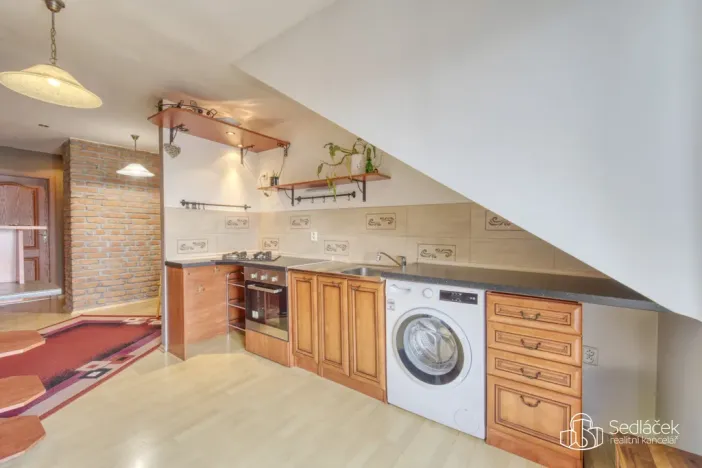 Prodej bytu 3+1, Plzeň - Jižní Předměstí, Antonína Uxy, 105 m2