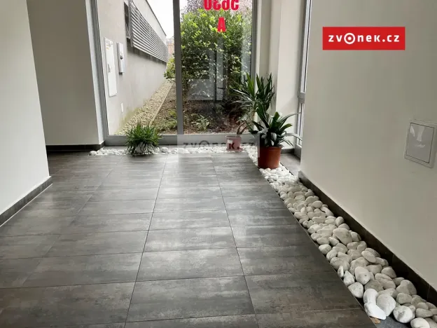 Pronájem bytu 2+kk, Zlín, Pod Křiby, 38 m2