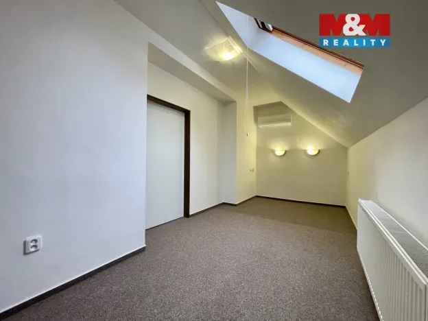 Pronájem bytu 2+kk, Uhlířské Janovice - Mitrov, 60 m2