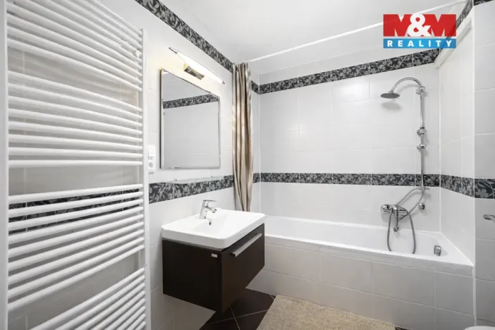 Prodej bytu 1+kk, Praha - Pitkovice, Penízovková, 37 m2