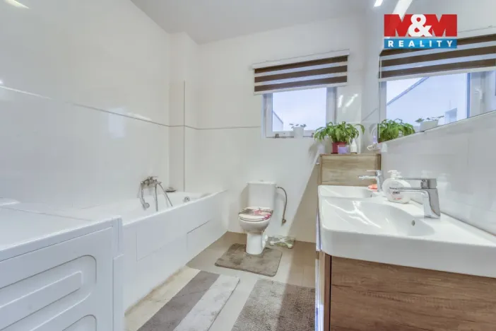 Prodej bytu 4+kk, Králův Dvůr - Křižatky, Na Vinohradech, 94 m2