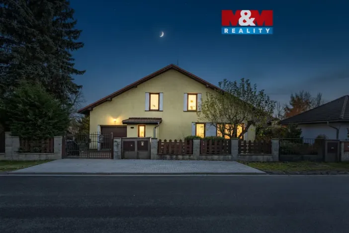 Prodej rodinného domu, Hřebeč, Opletalova, 184 m2