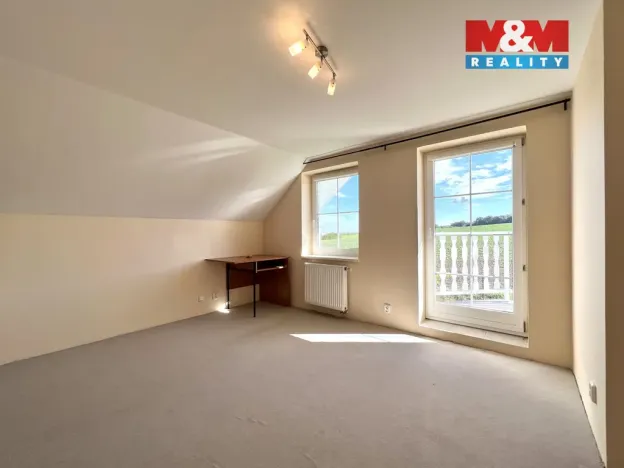 Prodej rodinného domu, Panenské Břežany, Vilová, 200 m2