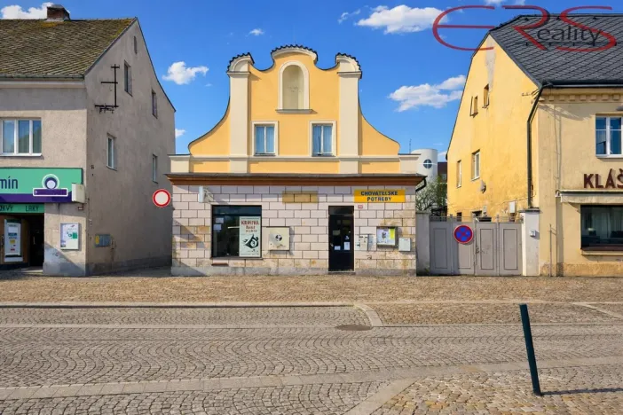 Prodej rodinného domu, Mnichovo Hradiště, Masarykovo náměstí, 200 m2