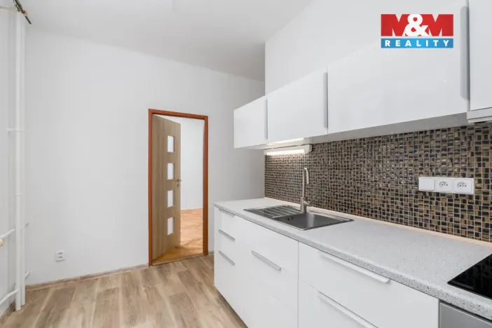 Prodej bytu 3+1, Ústí nad Labem - Bukov, 17. listopadu, 68 m2