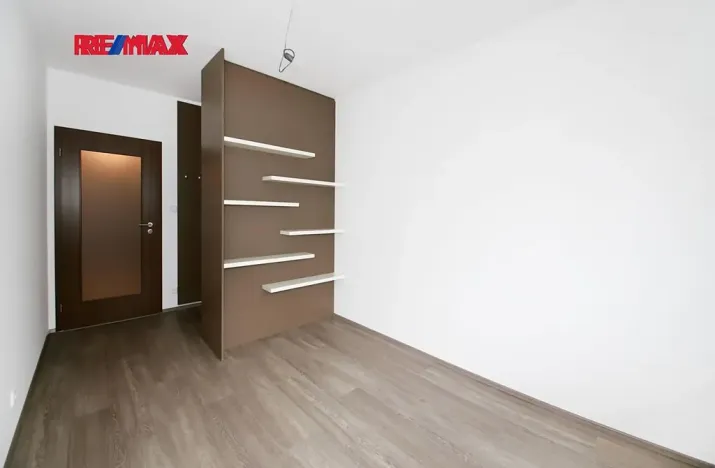 Pronájem bytu 2+kk, Praha - Střížkov, Zakšínská, 55 m2