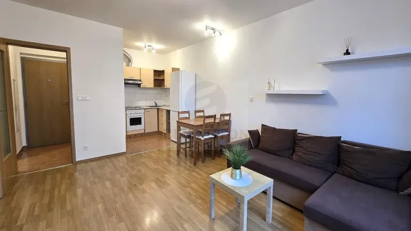 Pronájem bytu 2+kk, Praha - Vysočany, Ocelářská, 50 m2