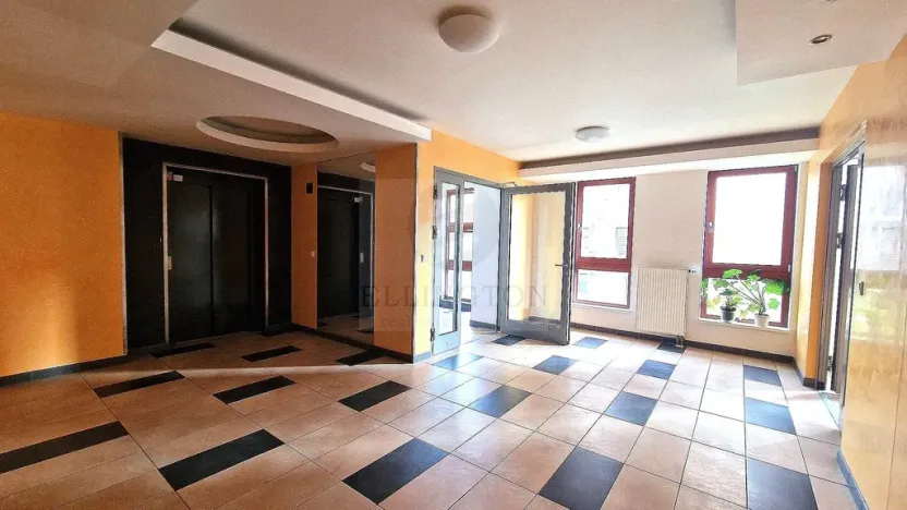 Pronájem bytu 2+kk, Praha - Vysočany, Ocelářská, 50 m2